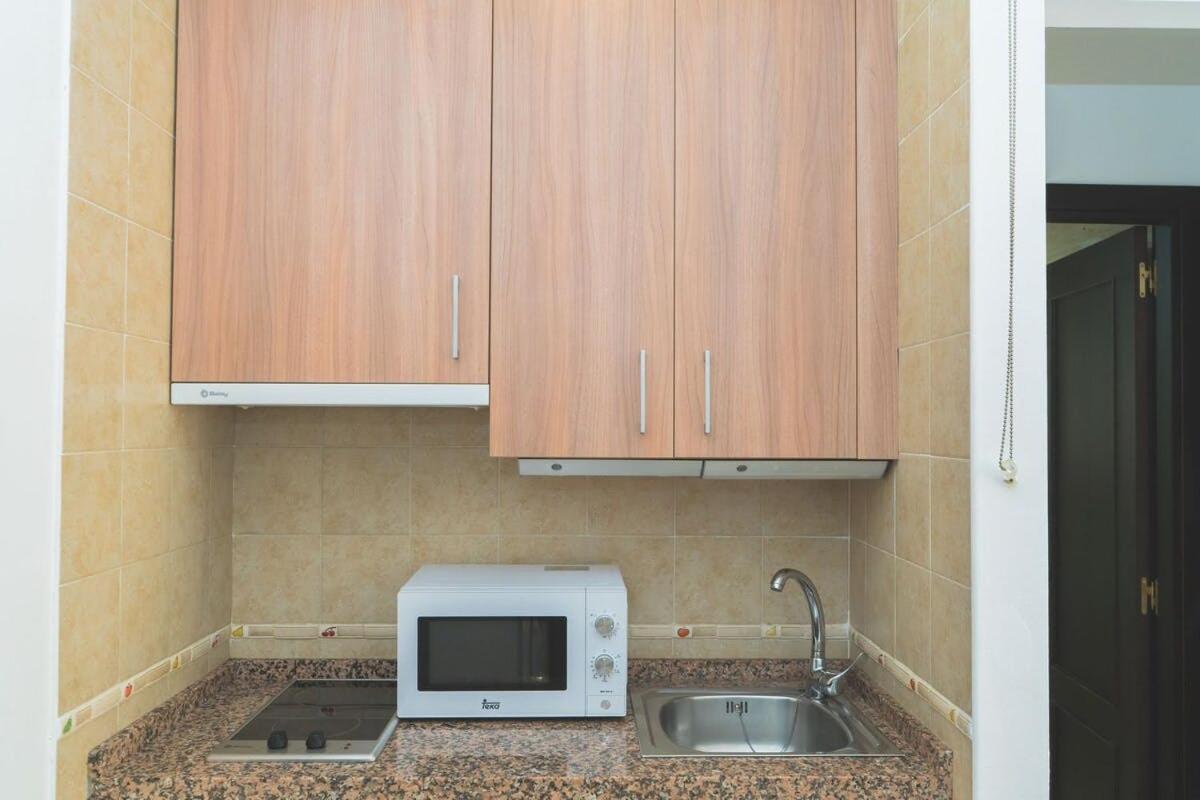 Centrico Apartamento En Calle Carreteria - Málaga Dış mekan fotoğraf