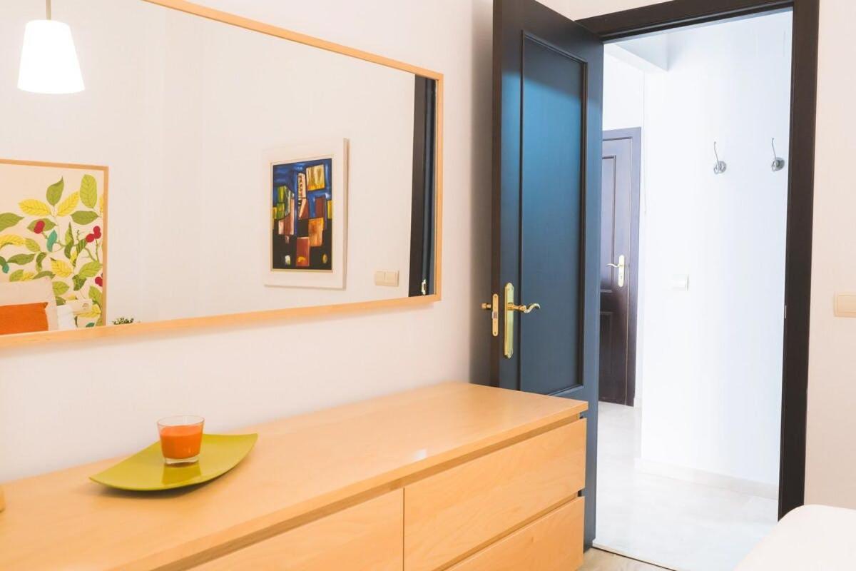 Centrico Apartamento En Calle Carreteria - Málaga Dış mekan fotoğraf