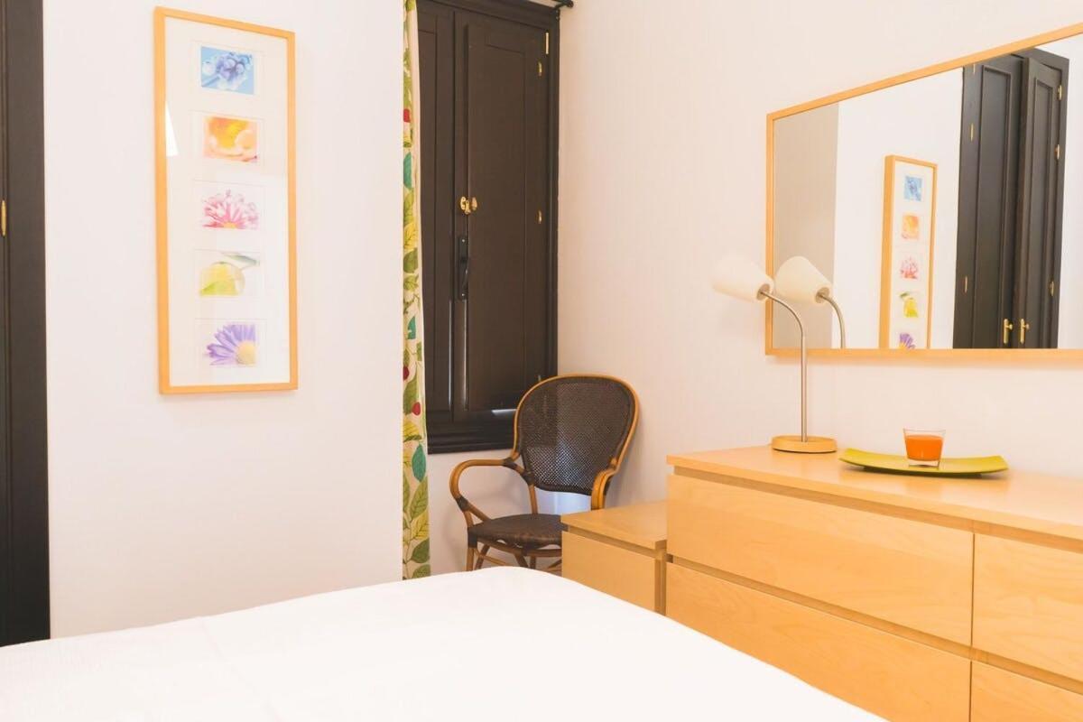 Centrico Apartamento En Calle Carreteria - Málaga Dış mekan fotoğraf